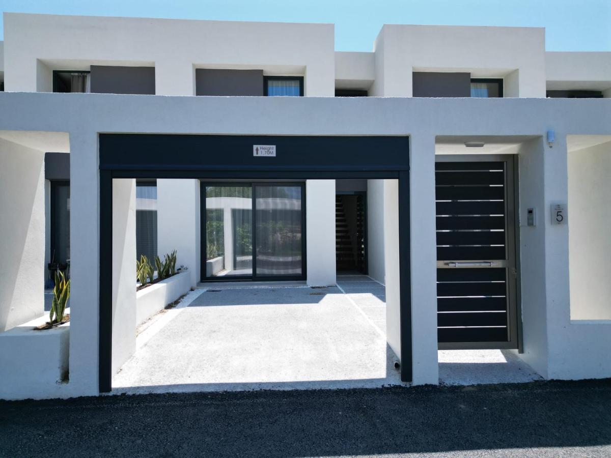Serene Villas Halkidiki - Cfront Private Pool Néa Iráklia Kültér fotó
