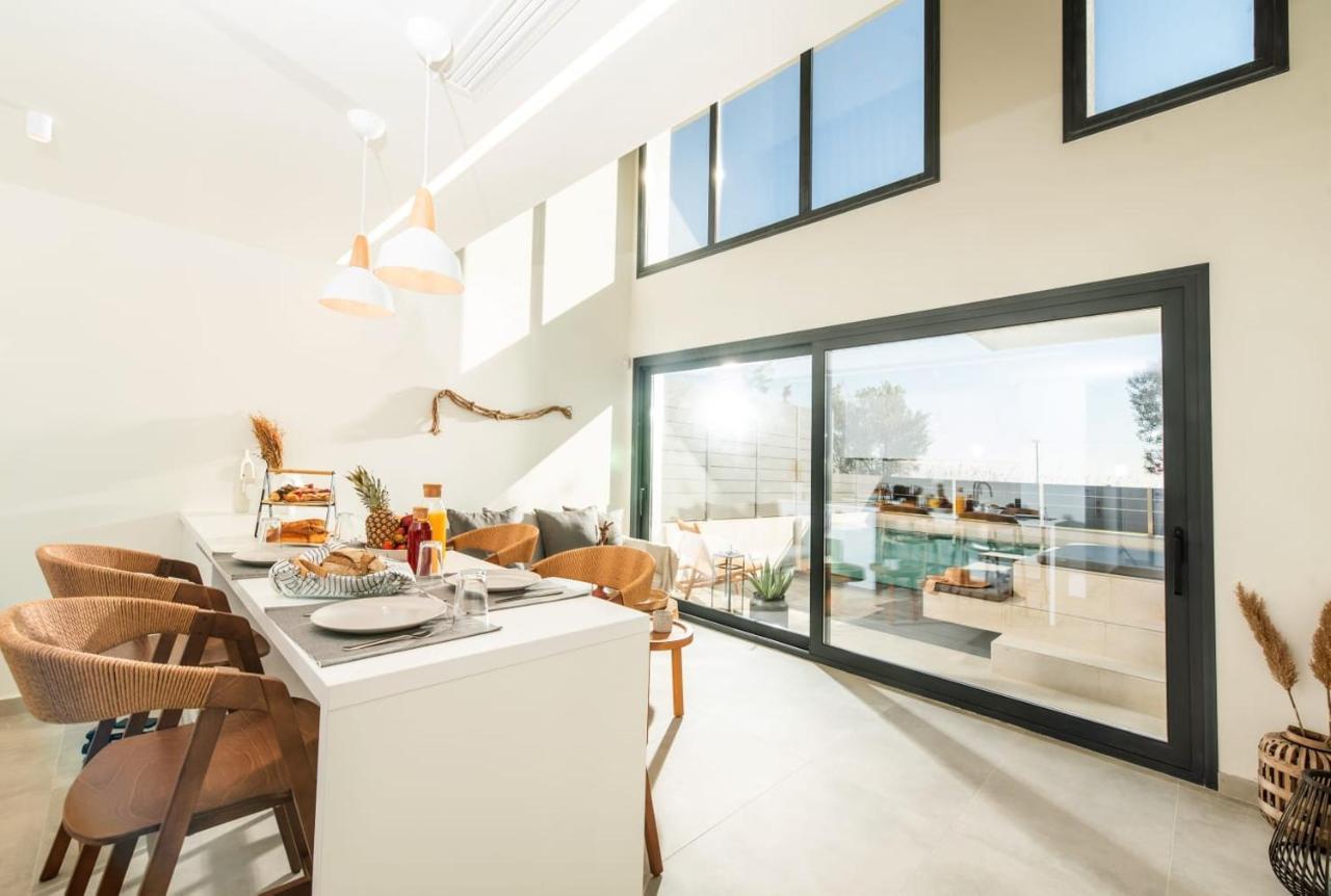 Serene Villas Halkidiki - Cfront Private Pool Néa Iráklia Kültér fotó