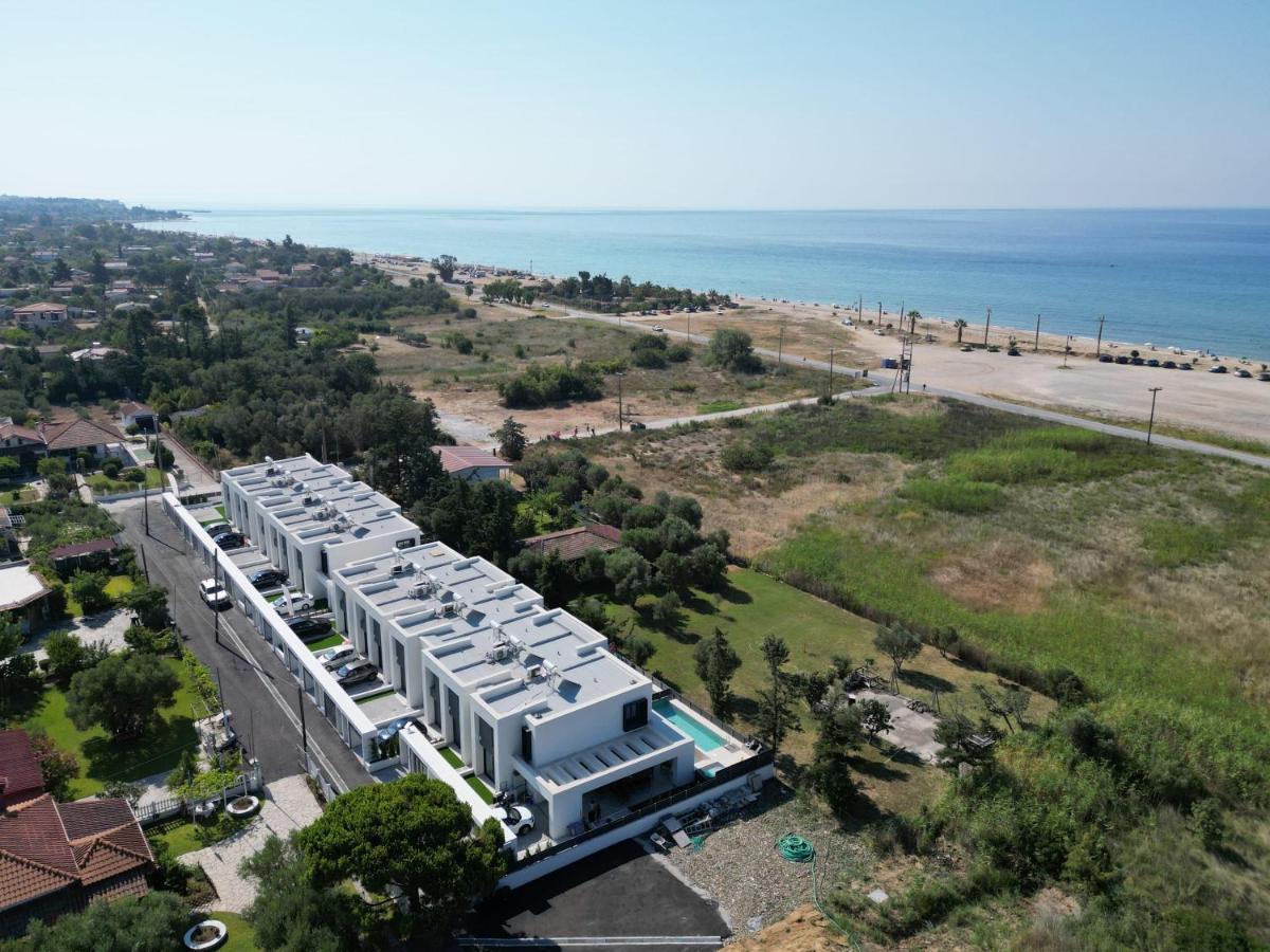 Serene Villas Halkidiki - Cfront Private Pool Néa Iráklia Kültér fotó